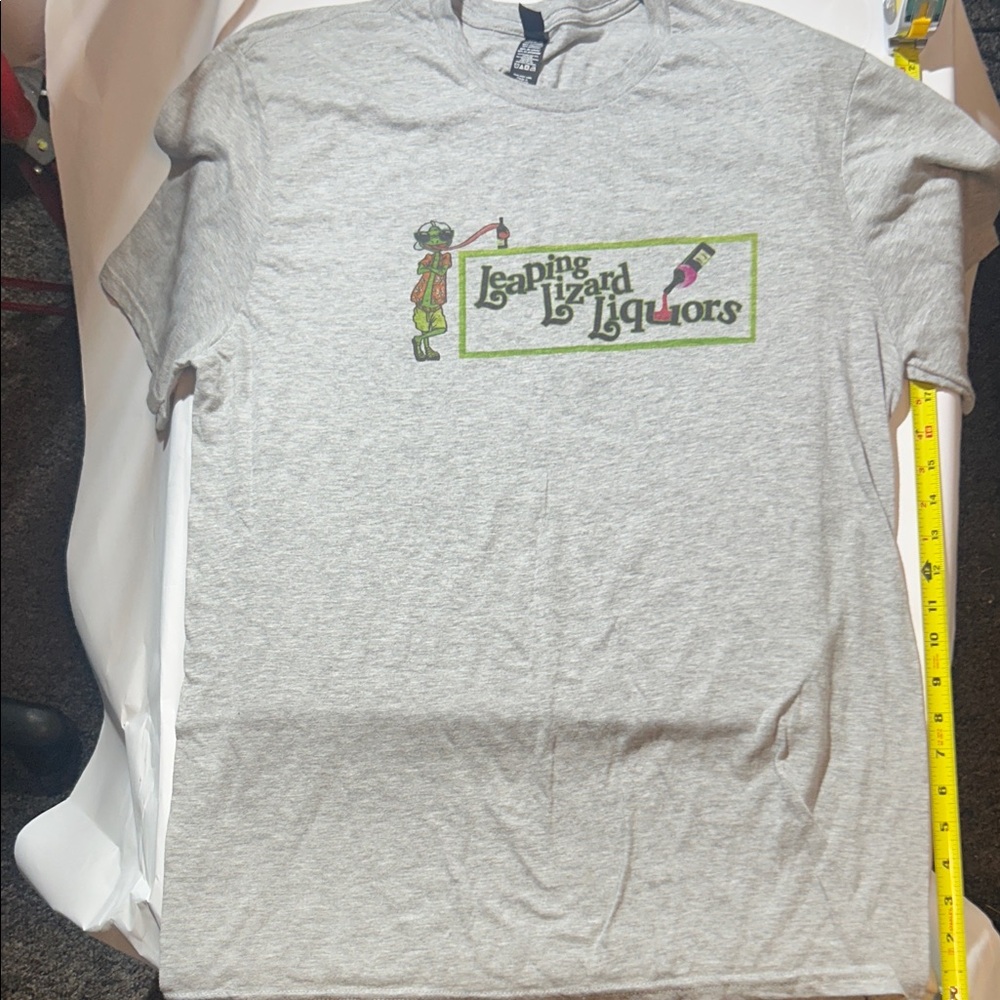 Leaping Lizard Liquors Gray Short Sleeve Tee